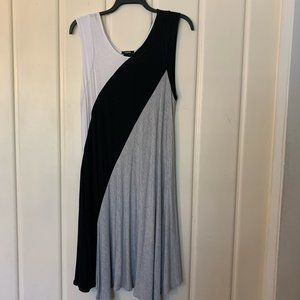 White/Black/Gray Sleeveless Premise Bias Cut Stripe, Shark Tooth Hem XXL